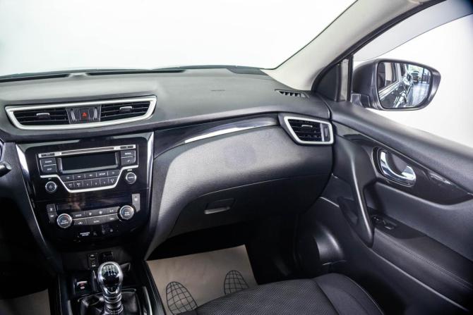 Nissan Qashqai II с пробегом 2016 года, цена 1 299 000 рублей, 200278 км, внедорожник, Автокод Объявления