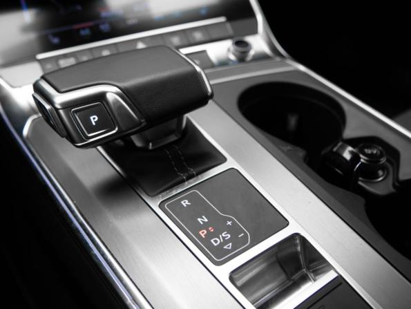 Audi A6 V (C8) с пробегом 2022 года, цена 4 750 000 рублей, 72794 км, седан, Автокод Объявления