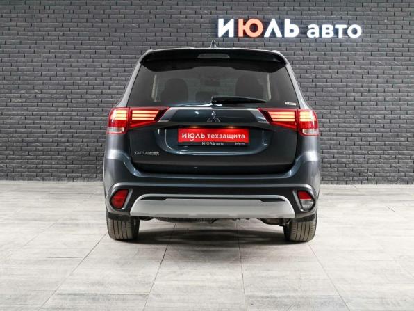 Mitsubishi Outlander III Рестайлинг 3 с пробегом 2021 года, цена 3 045 000 рублей, 80810 км, внедорожник, Автокод Объявления