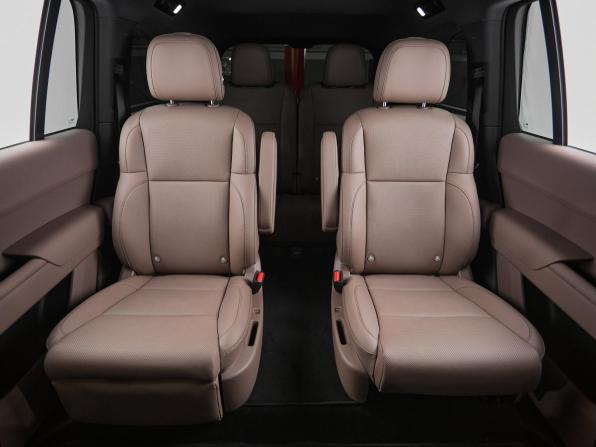Новый Li Auto (Lixiang) L9 I Рестайлинг 2025 года, цена 11 790 000 рублей, внедорожник, Автокод Объявления