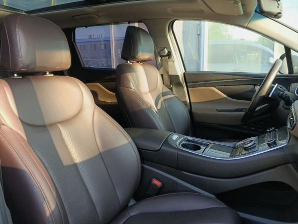 Hyundai Santa Fe IV Рестайлинг с пробегом 2022 года, цена 3 949 000 рублей, 21600 км, внедорожник, Автокод Объявления