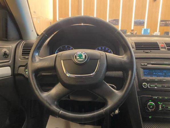Skoda Octavia II (A5) Рестайлинг с пробегом 2010 года, цена 469 000 рублей, 255825 км, лифтбек, Автокод Объявления