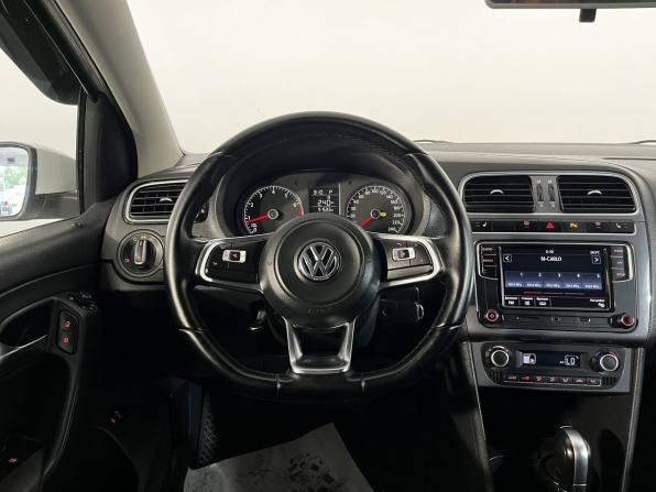 Volkswagen Polo V Рестайлинг с пробегом 2019 года, цена 1 299 900 рублей, 91633 км, седан, Автокод Объявления