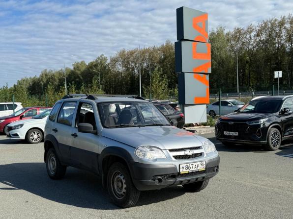 Chevrolet Niva I Рестайлинг с пробегом 2012 года, цена 429 000 рублей, 123000 км, внедорожник, Автокод Объявления