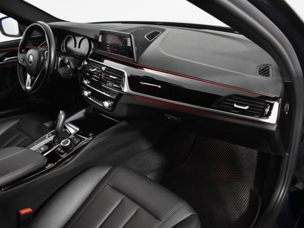 BMW 5 серии VII (G30/G31/G38) с пробегом 2018 года, цена 2 840 000 рублей, 88367 км, седан, Автокод Объявления