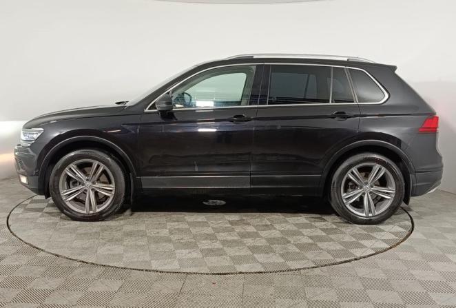 Volkswagen Tiguan II с пробегом 2017 года, цена 2 380 000 рублей, 240582 км, внедорожник, Автокод Объявления