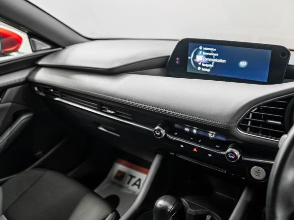 Mazda 3 IV (BP) с пробегом 2019 года, цена 1 649 000 рублей, 81336 км, хэтчбек, Автокод Объявления
