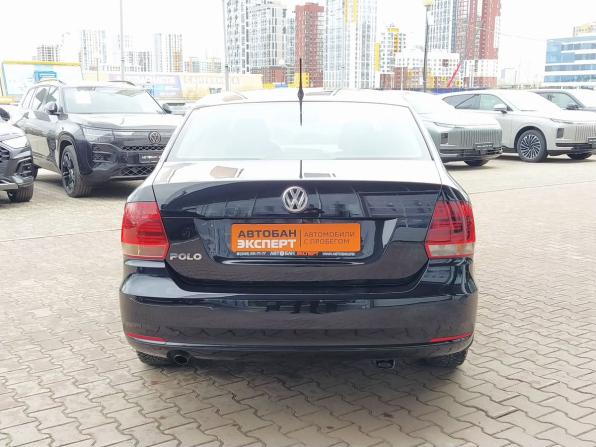 Volkswagen Polo V Рестайлинг с пробегом 2016 года, цена 1 099 000 рублей, 77189 км, седан, Автокод Объявления