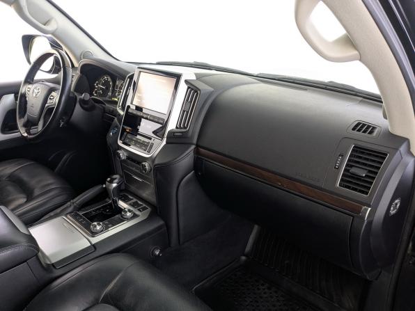 Toyota Land Cruiser 200 Series Рестайлинг 2 с пробегом 2016 года, цена 5 880 000 рублей, 107558 км, внедорожник, Автокод Объявления