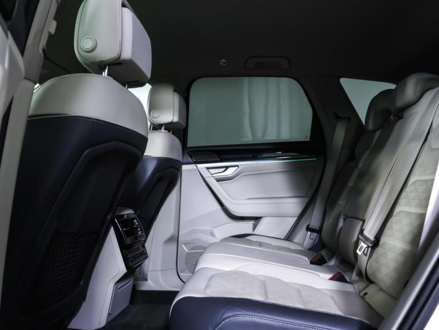 Volkswagen Touareg III Москва  - изображение 18