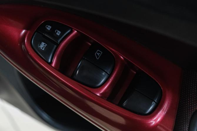 Nissan Juke I Рестайлинг с пробегом 2019 года, цена 1 619 000 рублей, 182067 км, внедорожник, Автокод Объявления