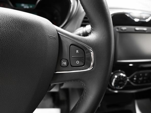 Renault Kaptur I с пробегом 2017 года, цена 1 315 000 рублей, 139111 км, внедорожник, Автокод Объявления