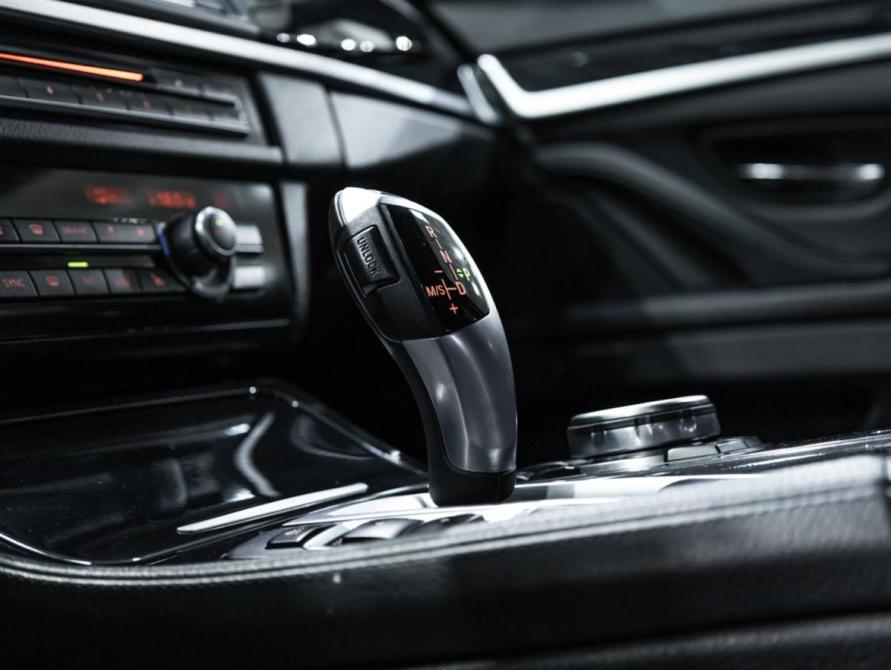BMW 5 серии VI (F10/F11/F07) Рестайлинг Санкт-Петербург  - изображение 27