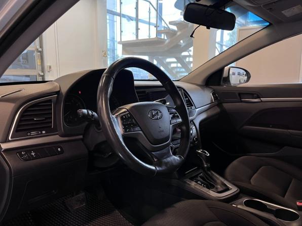 Hyundai Elantra VI (AD) с пробегом 2018 года, цена 1 235 000 рублей, 124740 км, седан, Автокод Объявления