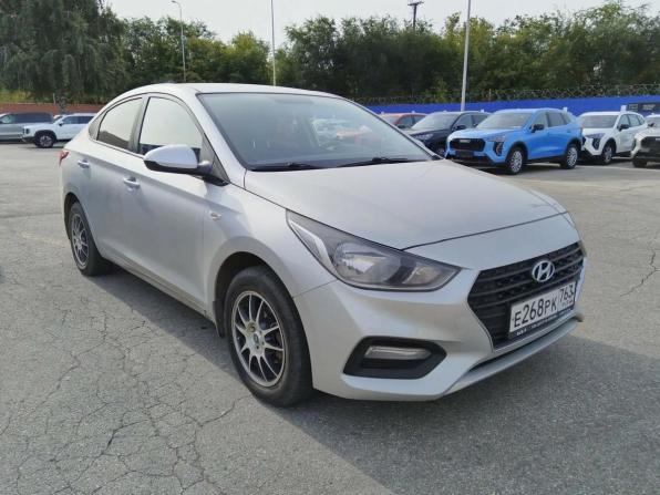 Hyundai Solaris II с пробегом 2017 года, цена 1 095 000 рублей, 178508 км, седан, Автокод Объявления