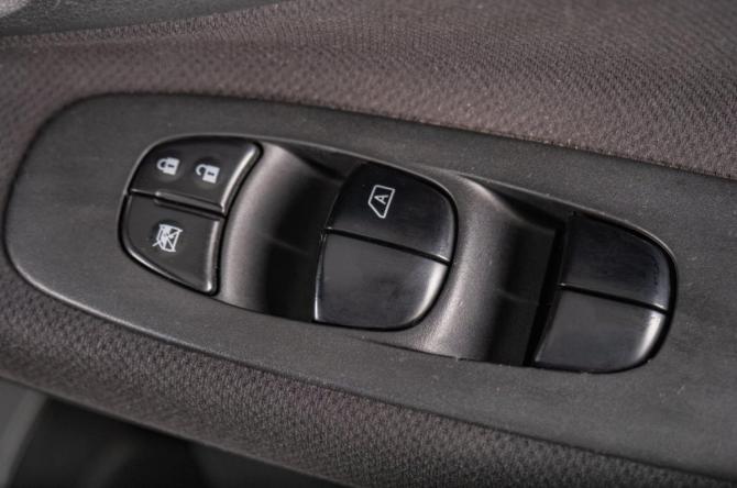 Nissan Serena IV (C26) с пробегом 2014 года, цена 1 439 000 рублей, 237000 км, минивэн, Автокод Объявления