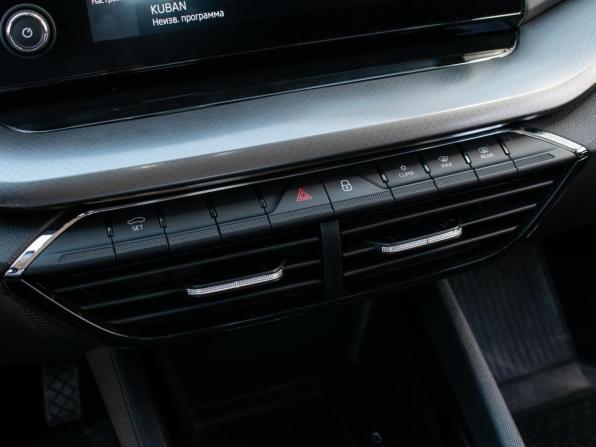Skoda Octavia IV (A8) с пробегом 2021 года, цена 2 465 000 рублей, 101111 км, лифтбек, Автокод Объявления
