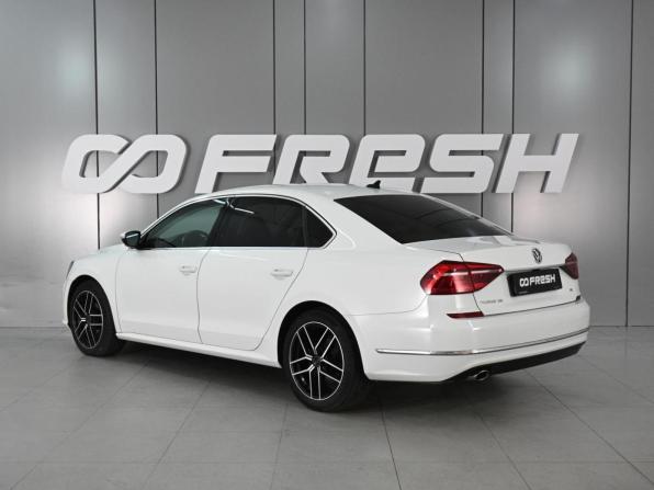 Volkswagen Passat (North America and China) I Рестайлинг с пробегом 2018 года, цена 1 849 000 рублей, 98187 км, седан, Автокод Объявления