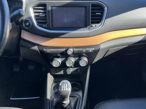 Lada (ВАЗ) Vesta I Рестайлинг (NG) с пробегом 2024 года, цена 1 356 800 рублей, 56208 км, седан, Автокод Объявления