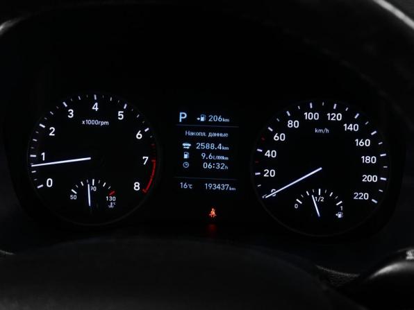 Hyundai Solaris II с пробегом 2018 года, цена 1 239 000 рублей, 193437 км, седан, Автокод Объявления