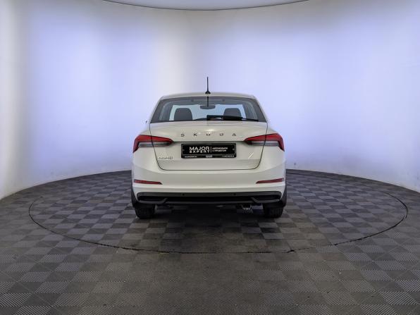 Skoda Rapid II с пробегом 2022 года, цена 1 740 000 рублей, 50751 км, лифтбек, Автокод Объявления
