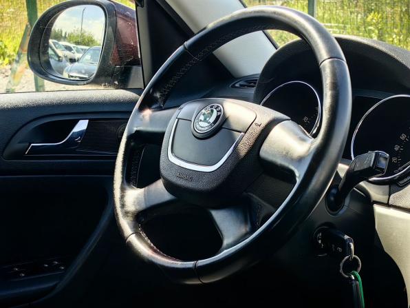 Skoda Yeti I с пробегом 2012 года, цена 599 000 рублей, 176442 км, внедорожник, Автокод Объявления