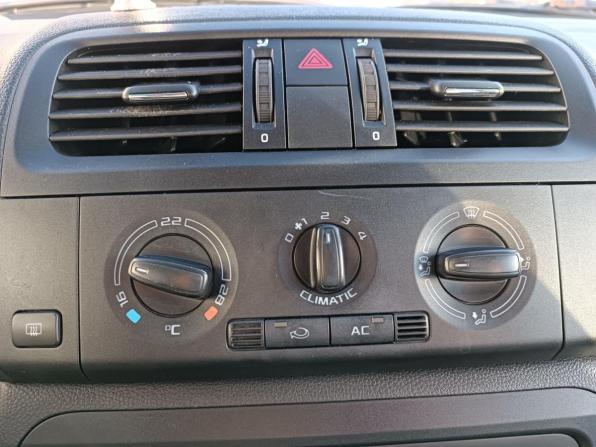 Skoda Fabia II Рестайлинг с пробегом 2010 года, цена 495 000 рублей, 159400 км, хэтчбек, Автокод Объявления