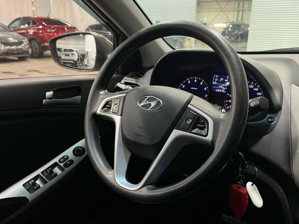 Hyundai Solaris I Рестайлинг с пробегом 2016 года, цена 1 070 000 рублей, 129375 км, седан, Автокод Объявления