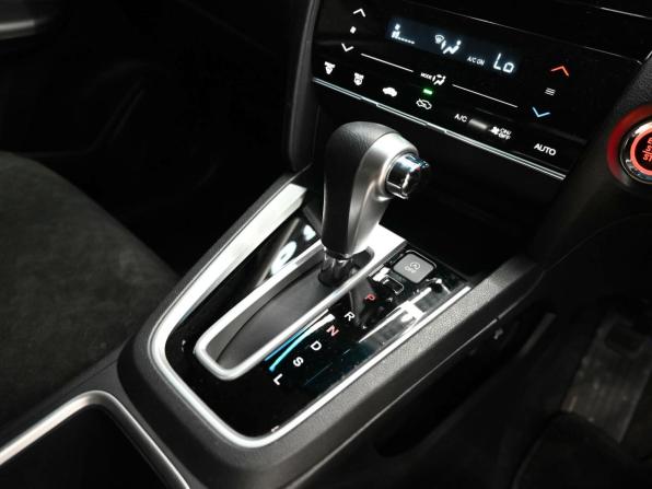 Honda Shuttle II с пробегом 2018 года, цена 1 670 000 рублей, 43454 км, универсал, Автокод Объявления