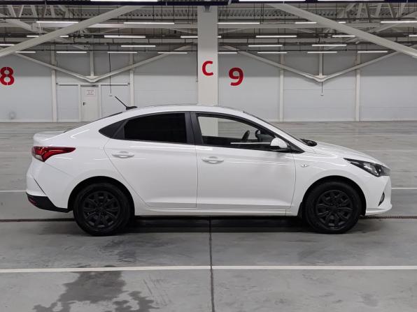 Hyundai Solaris II Рестайлинг с пробегом 2021 года, цена 1 410 000 рублей, 62639 км, седан, Автокод Объявления