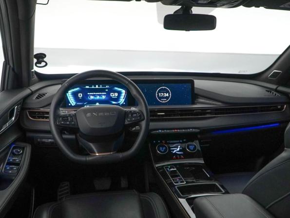 Exeed LX I Рестайлинг 2 с пробегом 2024 года, цена 2 097 770 рублей, 13790 км, внедорожник, Автокод Объявления