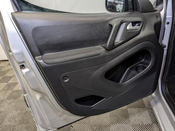 Opel Combo PCMA с пробегом 2021 года, цена 1 845 000 рублей, 82804 км, компактвэн, Автокод Объявления