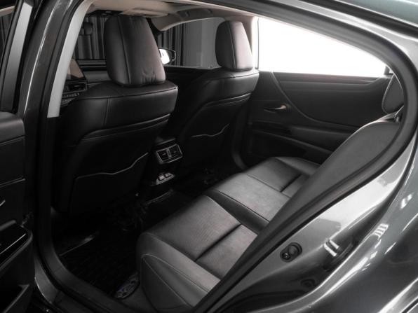 Lexus ES VII Рестайлинг с пробегом 2021 года, цена 3 919 000 рублей, 101495 км, седан, Автокод Объявления