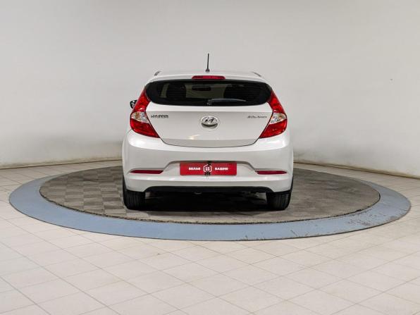 Hyundai Solaris I Рестайлинг с пробегом 2015 года, цена 1 274 900 рублей, 120000 км, хэтчбек, Автокод Объявления