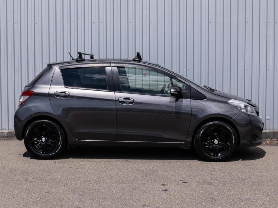 Toyota Vitz III (XP130) Сочи  - изображение 5