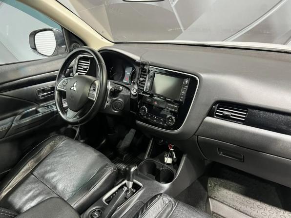 Mitsubishi Outlander III с пробегом 2014 года, цена 1 595 000 рублей, 313000 км, внедорожник, Автокод Объявления