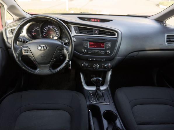 Kia Ceed II Рестайлинг с пробегом 2016 года, цена 1 298 000 рублей, 128600 км, хэтчбек, Автокод Объявления