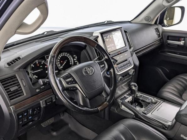 Toyota Land Cruiser 200 Series Рестайлинг 2 с пробегом 2019 года, цена 7 500 000 рублей, 121728 км, внедорожник, Автокод Объявления