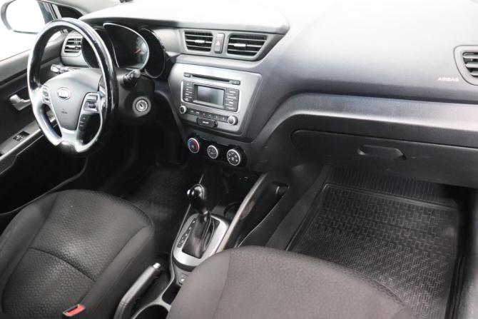 Kia Rio III Рестайлинг с пробегом 2017 года, цена 1 130 000 рублей, 75235 км, хэтчбек, Автокод Объявления