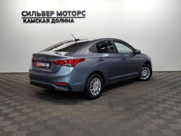 Hyundai Solaris II с пробегом 2018 года, цена 1 070 000 рублей, 124400 км, седан, Автокод Объявления