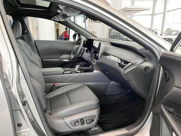 Lexus RX V с пробегом 2025 года, цена 7 875 000 рублей, 20 км, внедорожник, Автокод Объявления
