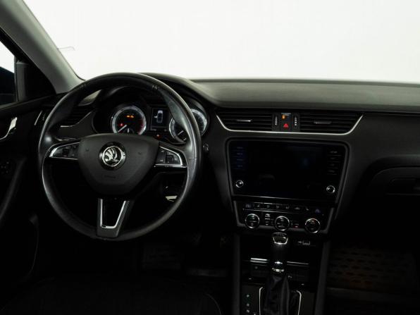 Skoda Octavia III (A7) Рестайлинг с пробегом 2020 года, цена 2 198 000 рублей, 110178 км, лифтбек, Автокод Объявления