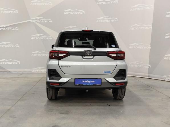 Toyota Raize I с пробегом 2020 года, цена 1 850 000 рублей, 38000 км, внедорожник, Автокод Объявления