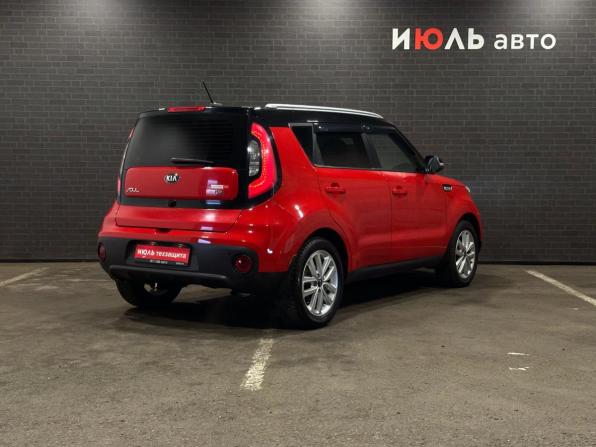 Kia Soul II Рестайлинг с пробегом 2018 года, цена 1 300 000 рублей, 53617 км, хэтчбек, Автокод Объявления