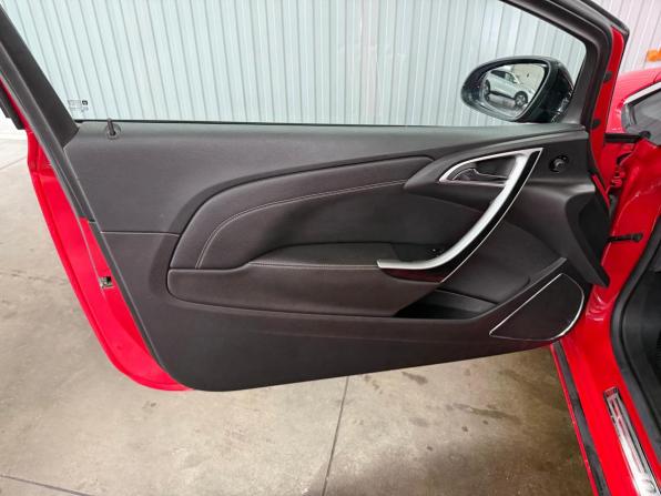 Opel Astra J Рестайлинг с пробегом 2013 года, цена 897 000 рублей, 200149 км, хэтчбек, Автокод Объявления