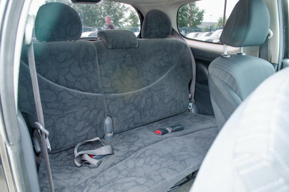Toyota Yaris I Курган  - изображение 12