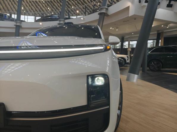 Новый Li Auto (Lixiang) L9 I Рестайлинг 2025 года, цена 11 990 000 рублей, внедорожник, Автокод Объявления