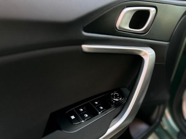 Новый Kia Ceed III Рестайлинг 2025 года, цена 3 802 600 рублей, универсал, Автокод Объявления