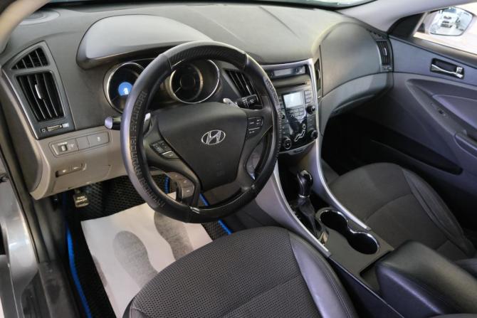 Hyundai Sonata VI (YF) с пробегом 2010 года, цена 989 000 рублей, 220000 км, седан, Автокод Объявления