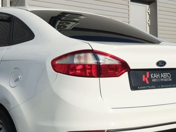 Ford Fiesta Mk6 Рестайлинг с пробегом 2015 года, цена 899 000 рублей, 60900 км, седан, Автокод Объявления